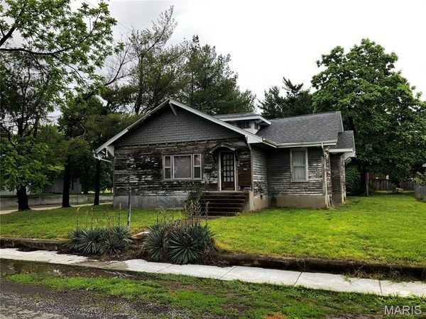 820 N 18th Street , Herrin, IL 62948
