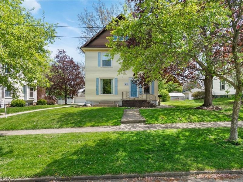 722 S Vine Street, Orrville, OH 44667 Photo 1