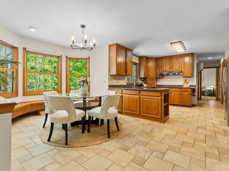 9701 Loveland Madeira Road, Symmes Township, OH 45140 Photo 17