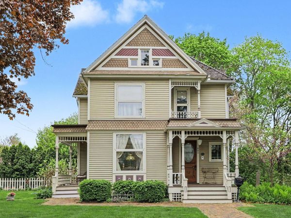 201 W Henry Street, Saline, MI 48176