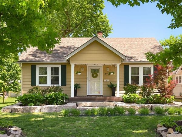7709 Santa Fe Drive, Overland Park, KS 66204