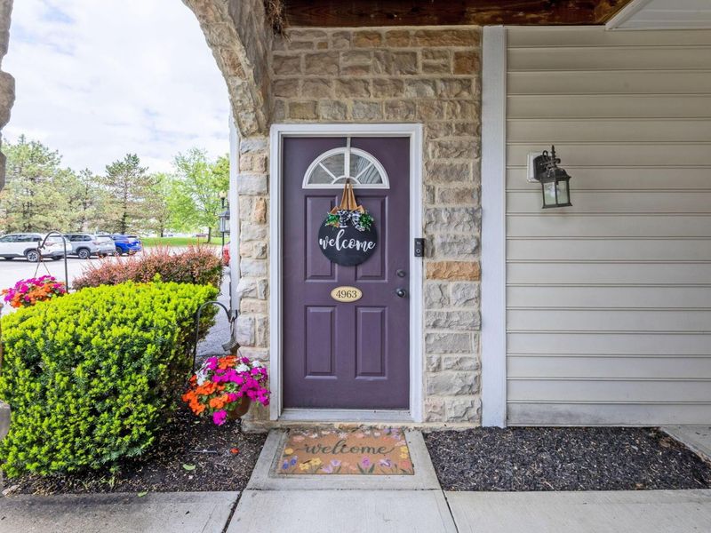 4963 Ivyvine Boulevard, Dublin, OH 43016 Photo 1
