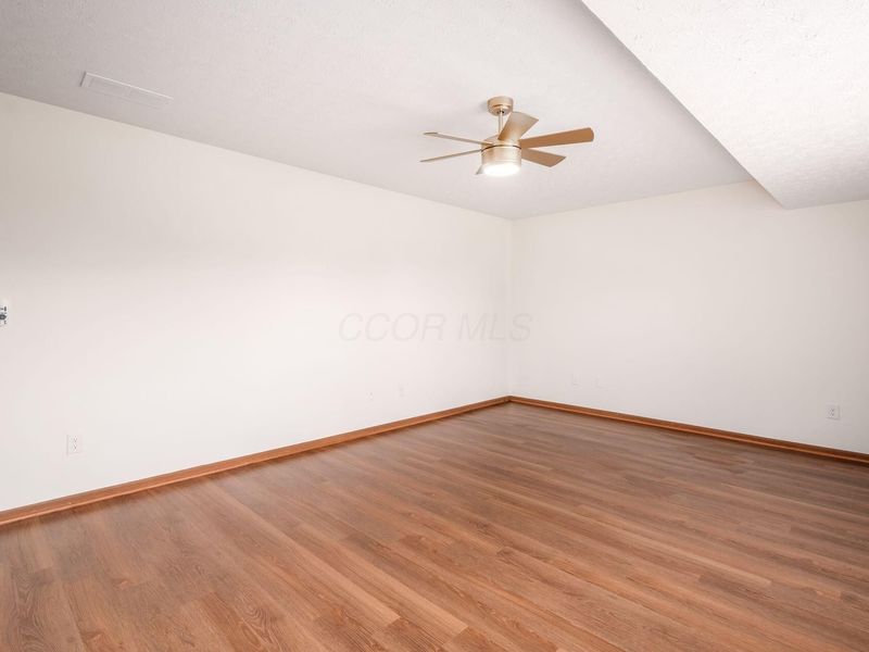 1492 Pine Wild Drive, Columbus, OH 43223 Photo 10