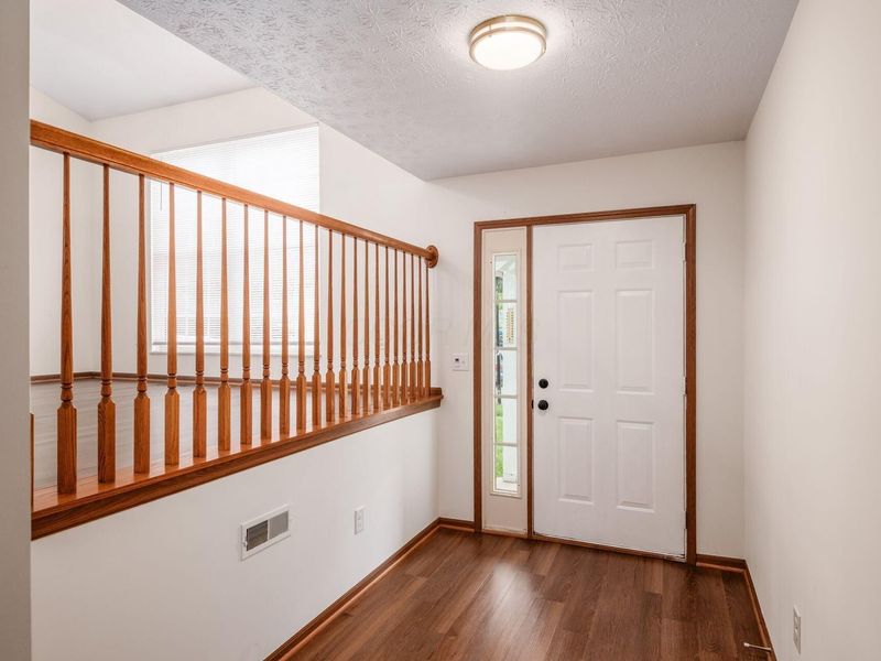 1492 Pine Wild Drive, Columbus, OH 43223 Photo 6
