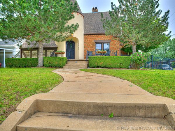 2502 E 2nd Street , Tulsa, OK 74104
