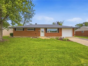 6136 Old Troy Pike, Huber Heights, OH 45424