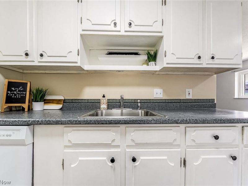 22011 River Oaks Drive, Unit A3, Rocky River, OH 44116 Photo 6