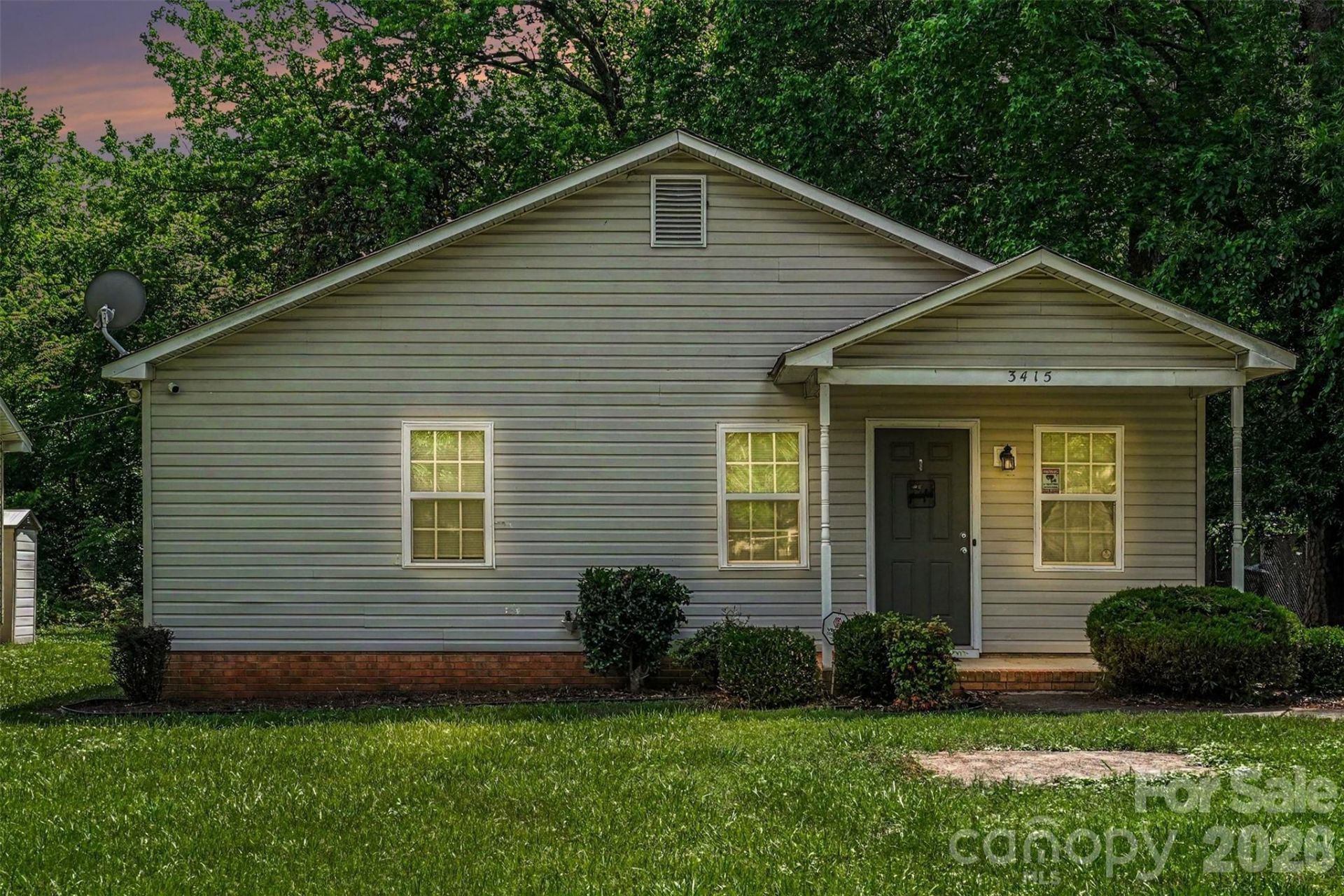 3415 Kentucky Avenue, Charlotte, NC 28216 Main Photo