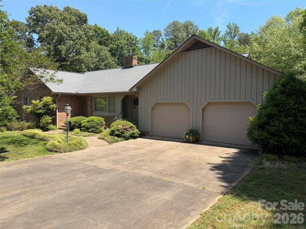 605 Queens Road , Cherryville, NC 28021