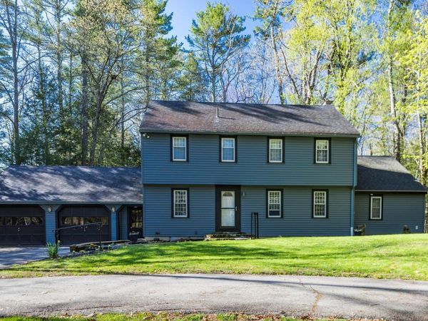 4 Moharinet Way, Durham, NH 03824
