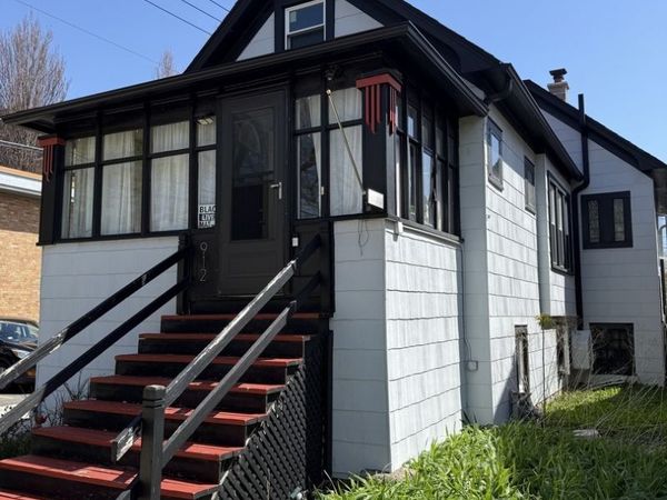 912 S taylor Avenue , Oak Park, IL 60304
