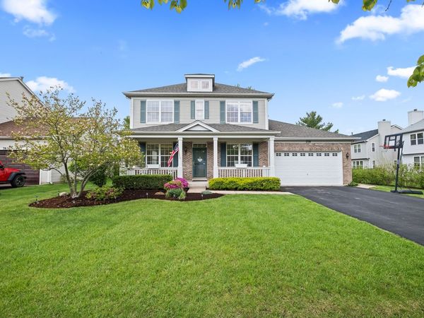 779 Lenox Avenue , Bolingbrook, IL 60490