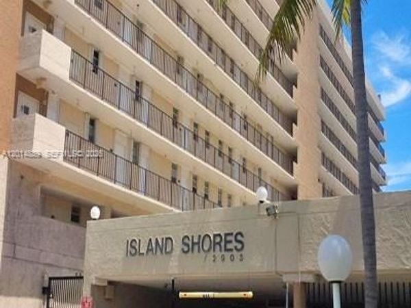 2903 NE 163rd St, Unit 506, North Miami Beach, FL 33160