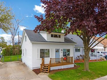 310 Massoit Street, Clawson, MI 48017
