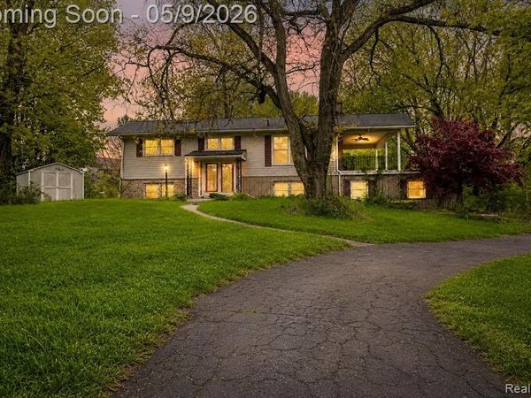 21411 Pontiac Trail, Lyon Twp, MI 48178