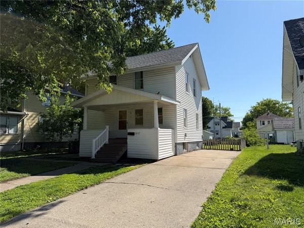 1007 Sumner Street , Carlinville, IL 62626