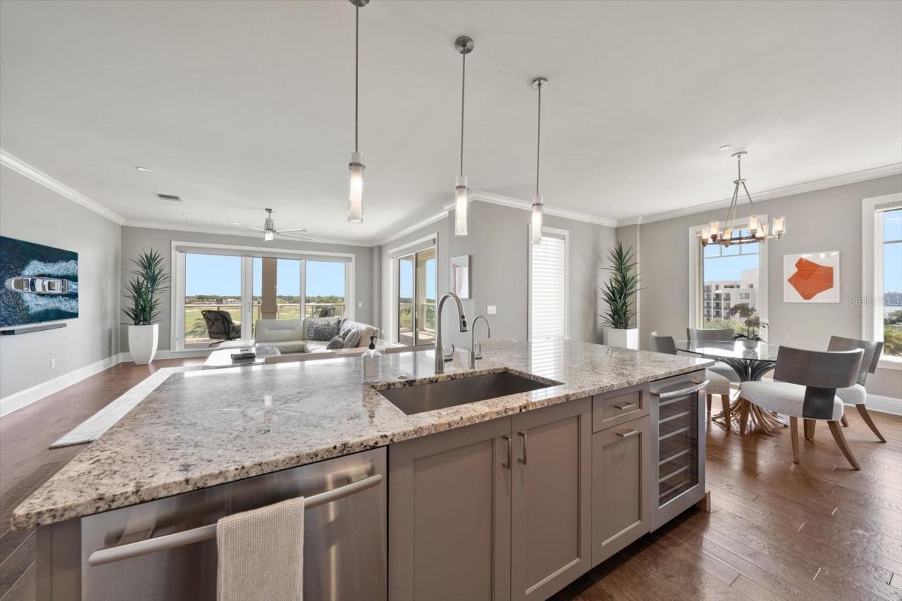 85 Belleview Boulevard, Unit 401, Belleair, FL 33756 Photo