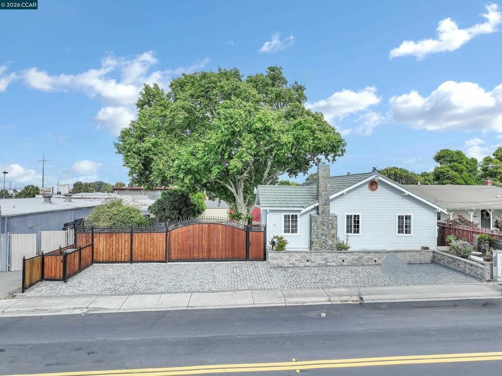 15 Alves Ln, Bay Point, CA 94565 Main Photo