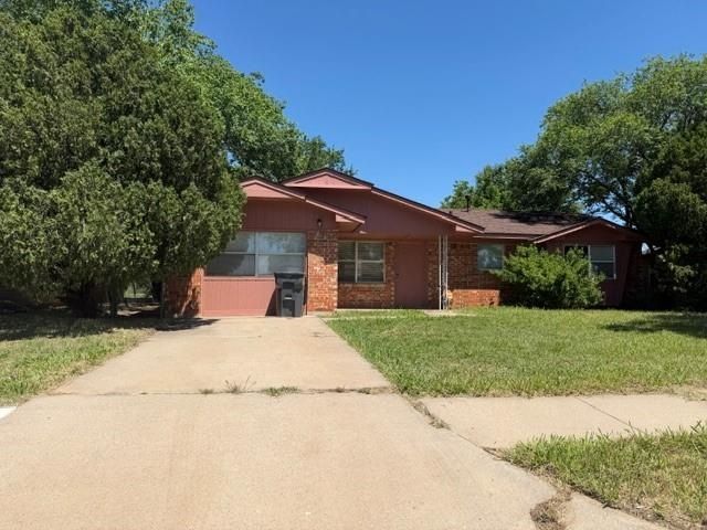 4619 SW I Ave, Lawton, OK 73505 Main Photo