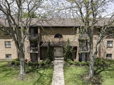 600 Tollis Parkway, Unit 209, Broadview Heights, OH 44147