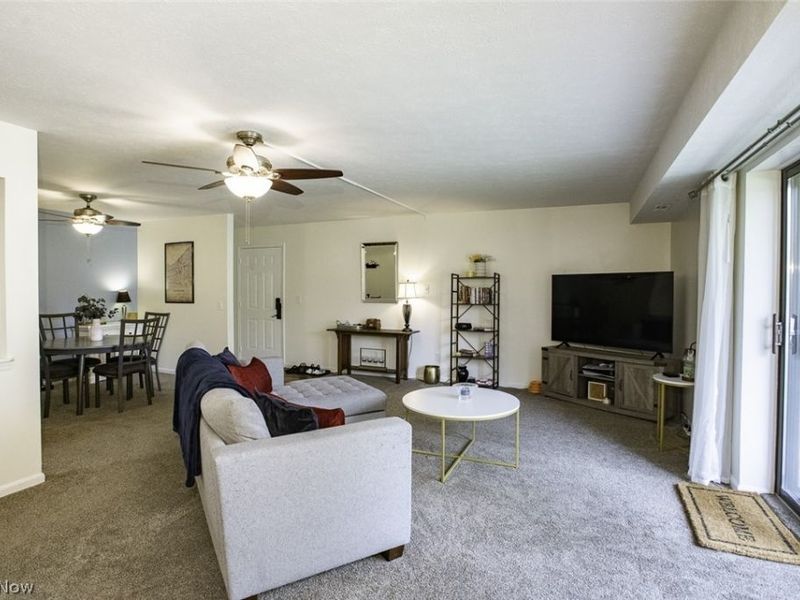 600 Tollis Parkway, Unit 209, Broadview Heights, OH 44147 Photo 5