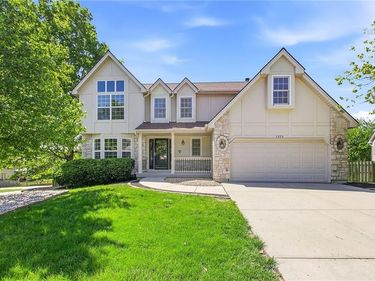 1925 MEADOWLANE Street, Kearney, MO 64060