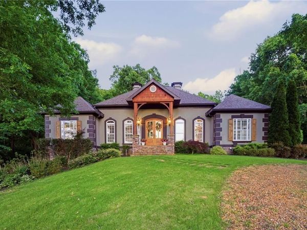 416 Spring Place Road NE, White, GA 30184