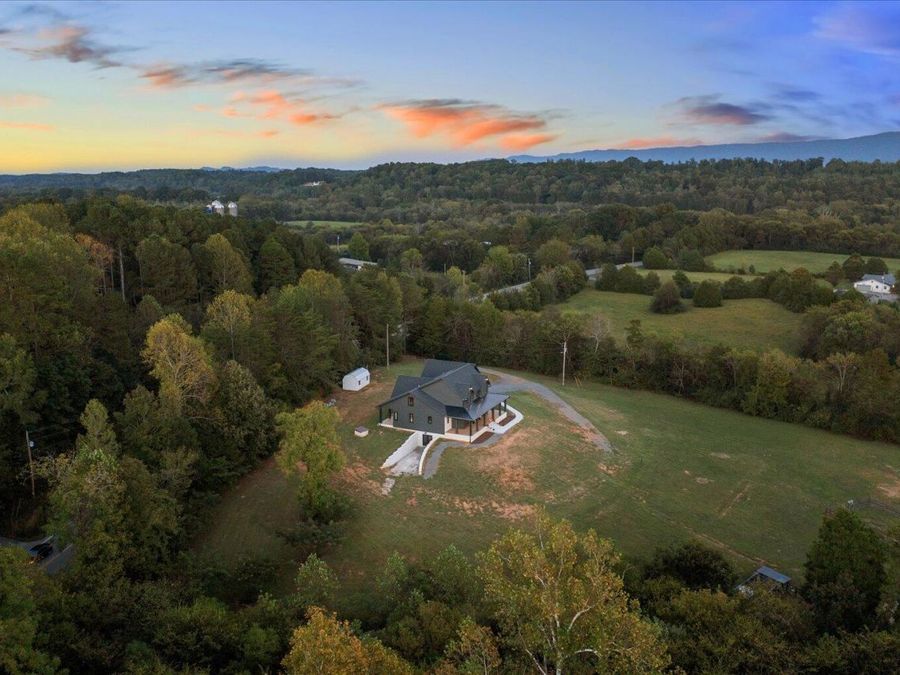 Property Image 100
