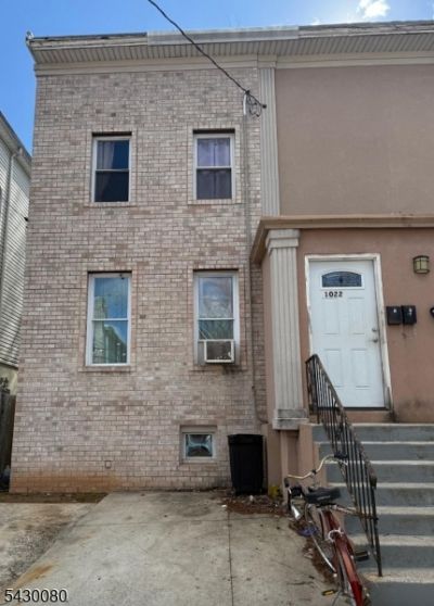 1022 Laura St, Elizabeth, NJ 07201 Main Photo