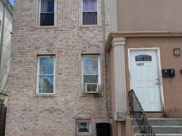 1022 Laura St, Elizabeth, NJ 07201