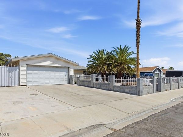 4216 Esmeralda Avenue, Las Vegas, NV 89102