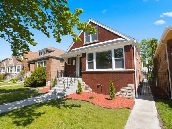 8641 S Kingston Avenue , Chicago, IL 60617