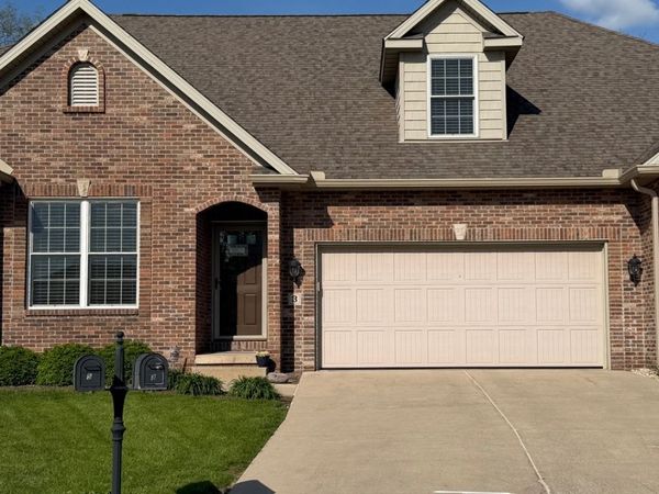 3 Prairie Vista Court , Bloomington, IL 61704