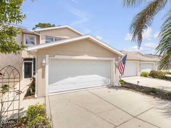 2237 Hawks Cove Circle, New Smyrna Beach, FL 32168