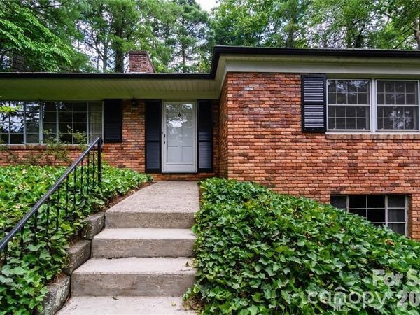24 Warwick Place, Asheville, NC 28804