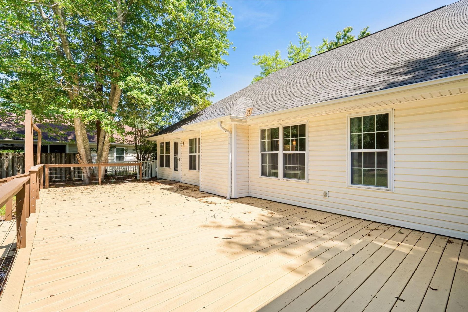 205 Prestwick Rd. Photo 22