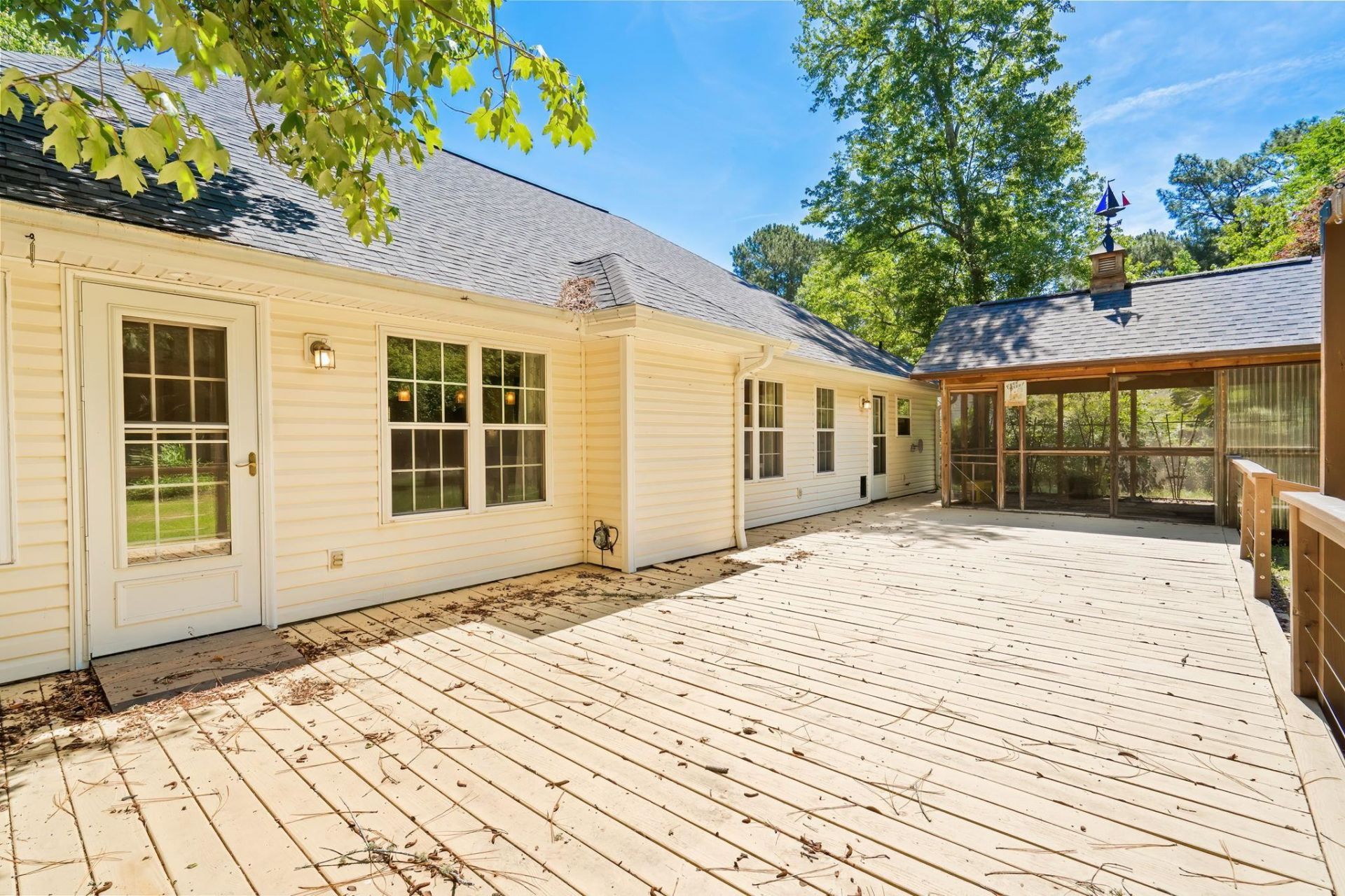 205 Prestwick Rd. Photo 23