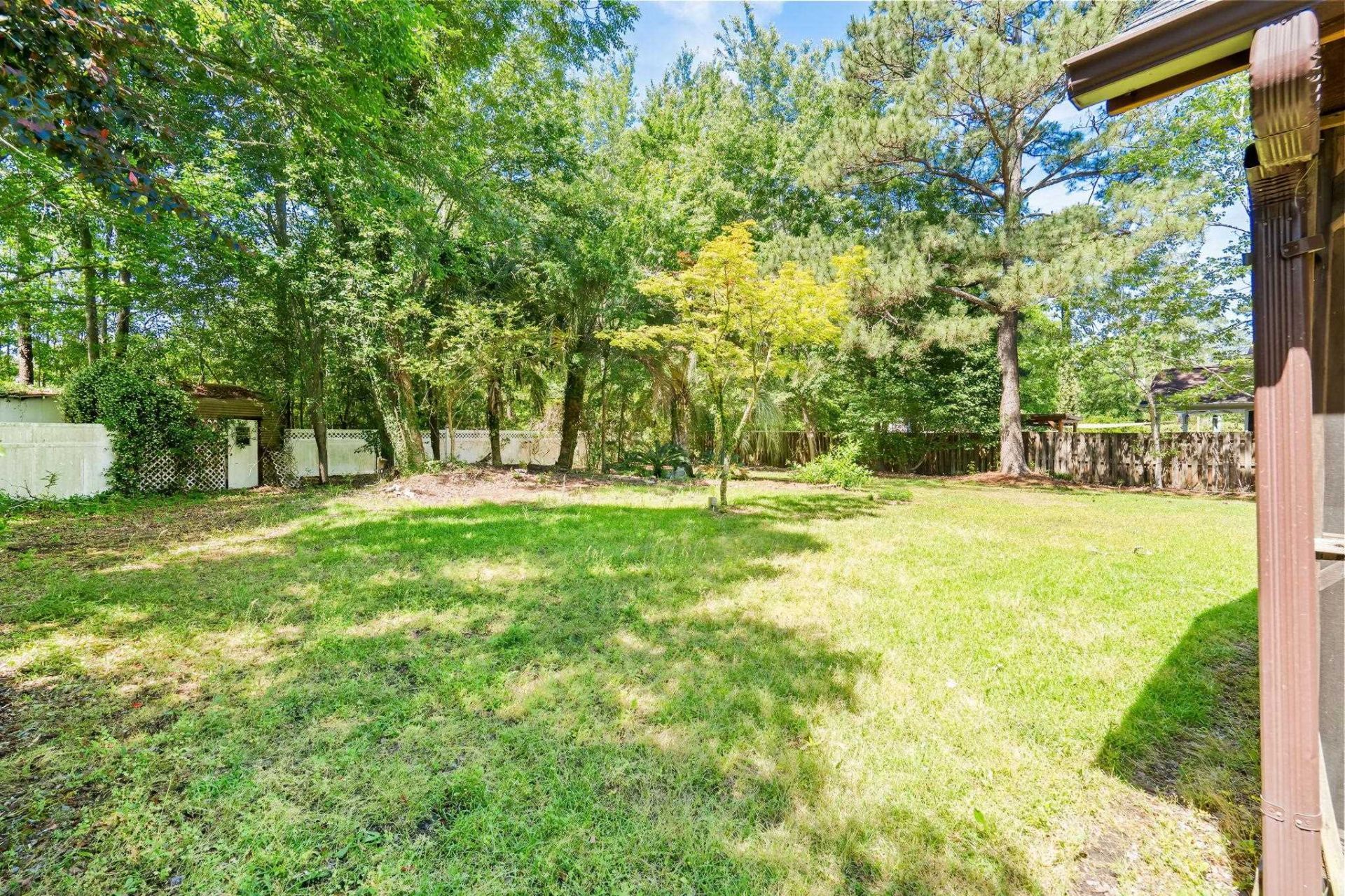 205 Prestwick Rd. Photo 27