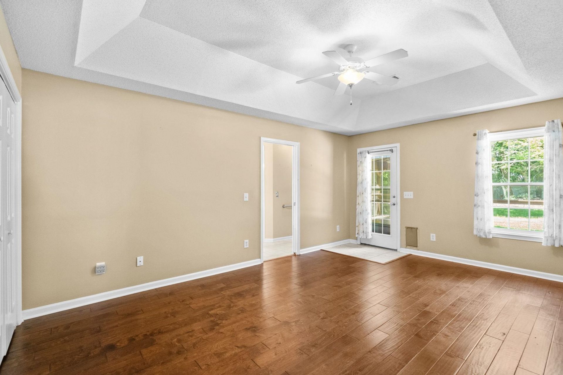 205 Prestwick Rd. Photo 30