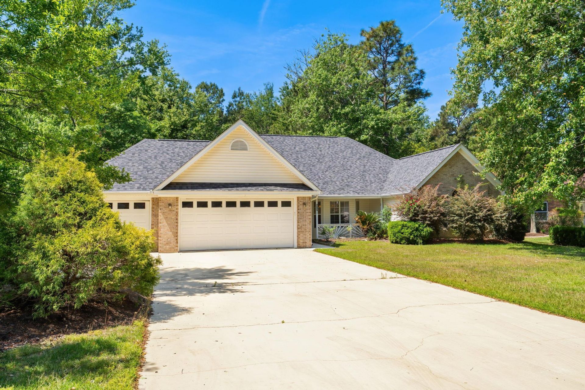 205 Prestwick Rd. Photo 46