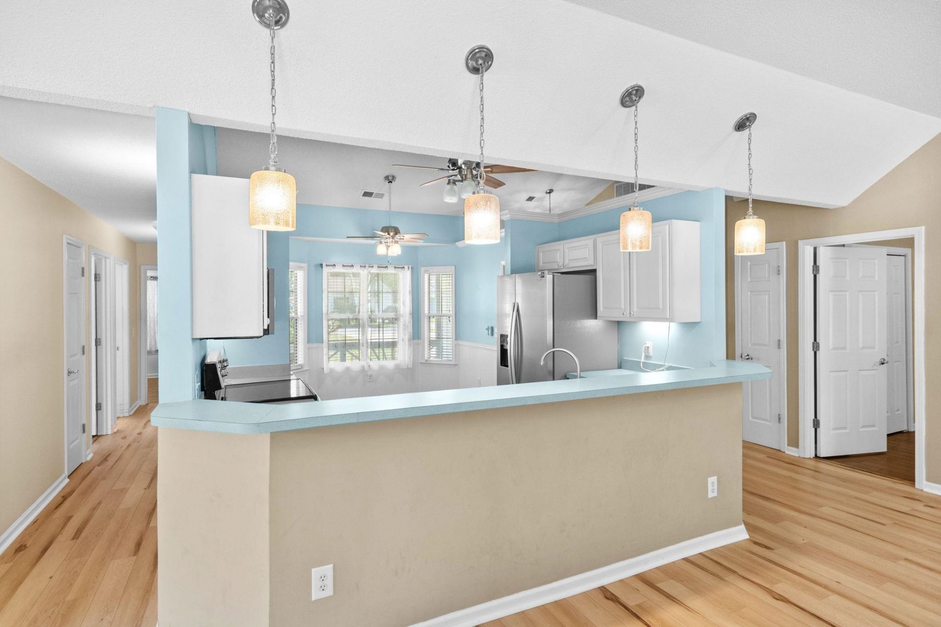 205 Prestwick Rd. Photo 8