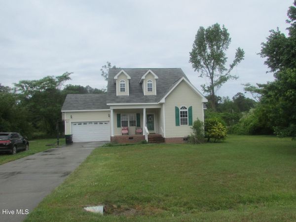 101 Terrell Lane, Clinton, NC 28328