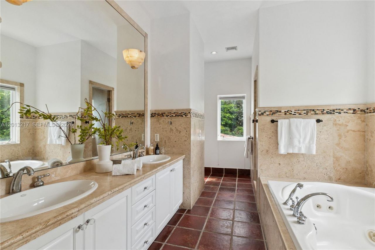 319 Mendoza Ave , Miami, FL 33134 Photo