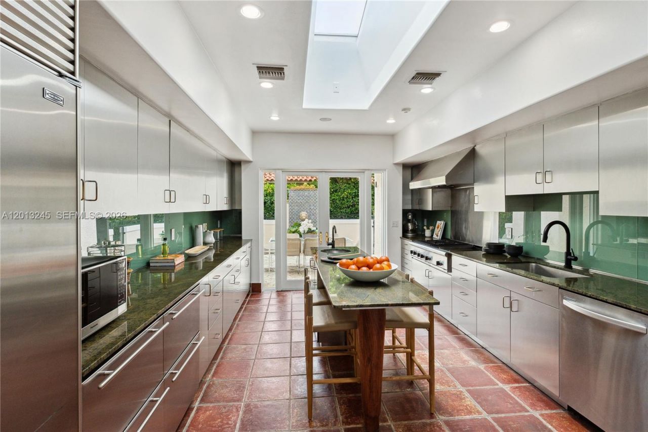 319 Mendoza Ave , Unit 319, Miami, FL 33134 Photo