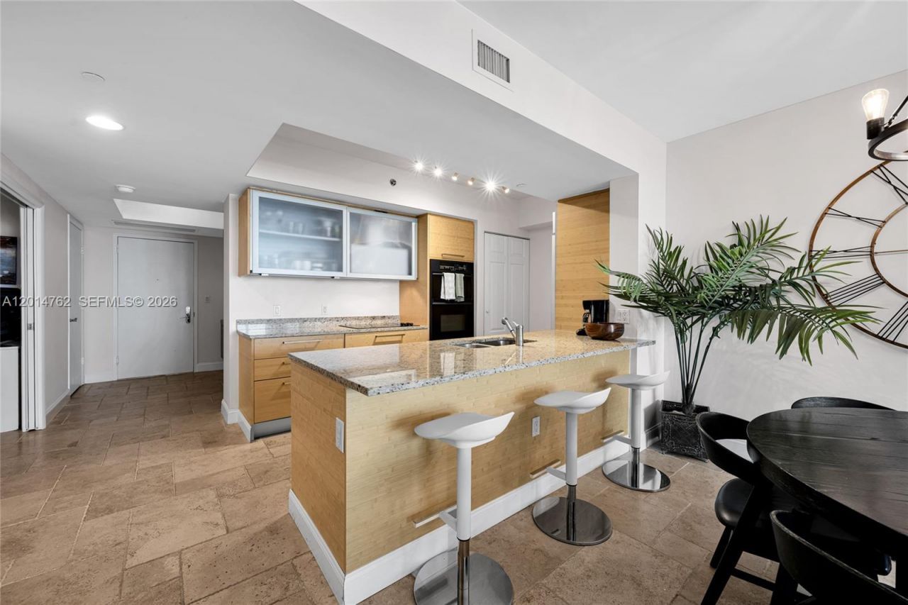 1830 S Ocean Dr, Unit 4504, Hallandale Beach, FL 33009 Photo