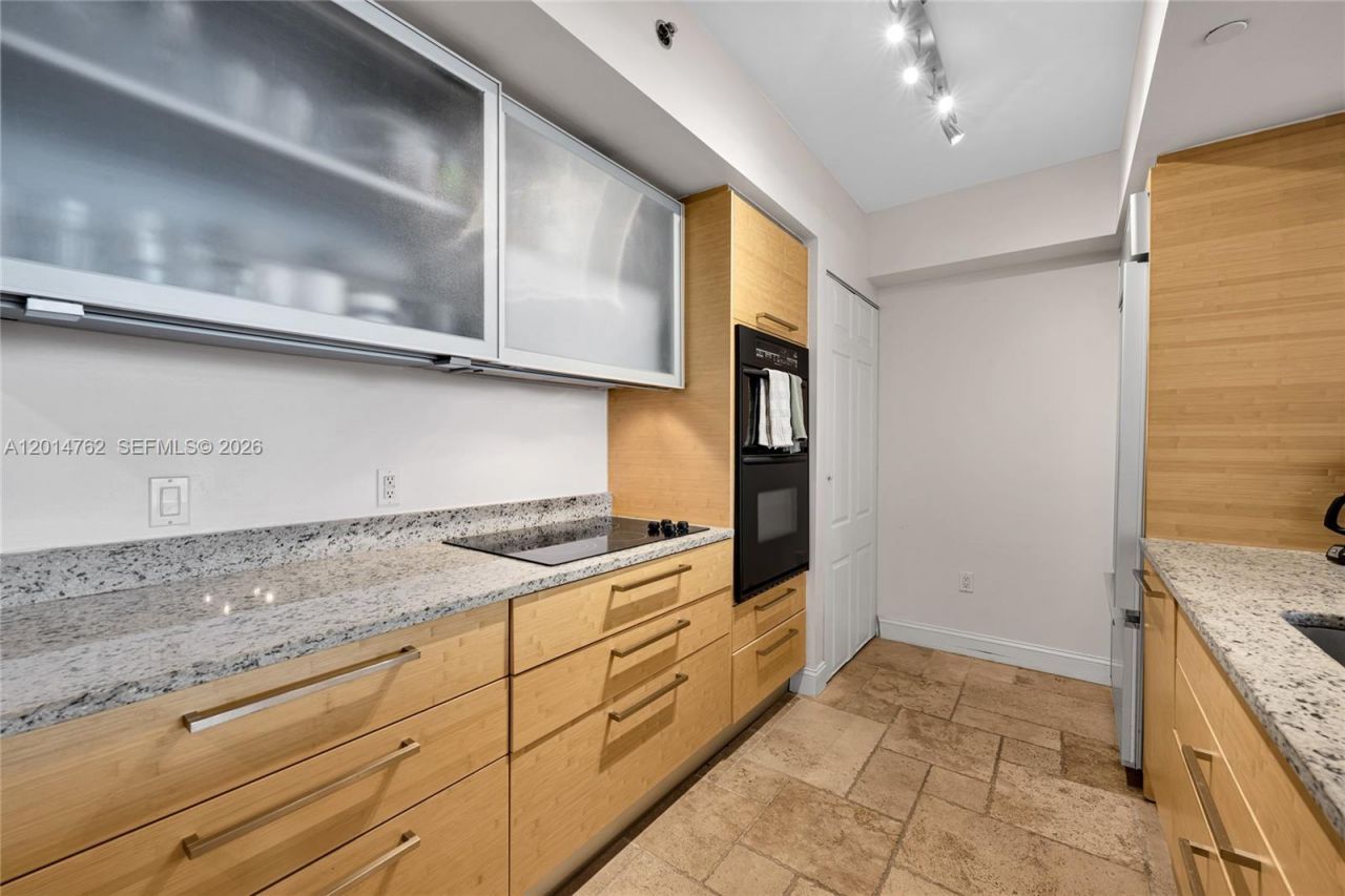 1830 S Ocean Dr, Unit 4504, Hallandale Beach, FL 33009 Photo