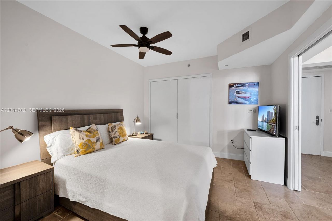 1830 S Ocean Dr, Unit 4504, Hallandale Beach, FL 33009 Photo