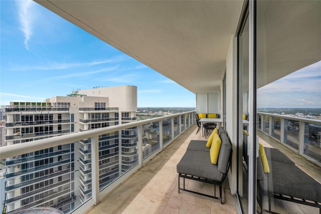 1830 S Ocean Dr, Unit 4504, Hallandale Beach, FL 33009 Photo