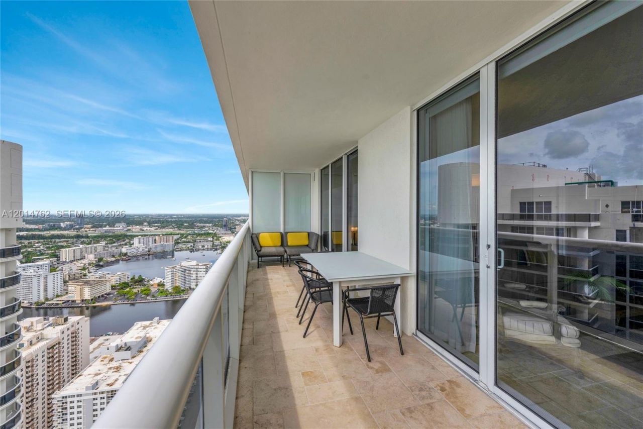 1830 S Ocean Dr, Unit 4504, Hallandale Beach, FL 33009 Photo