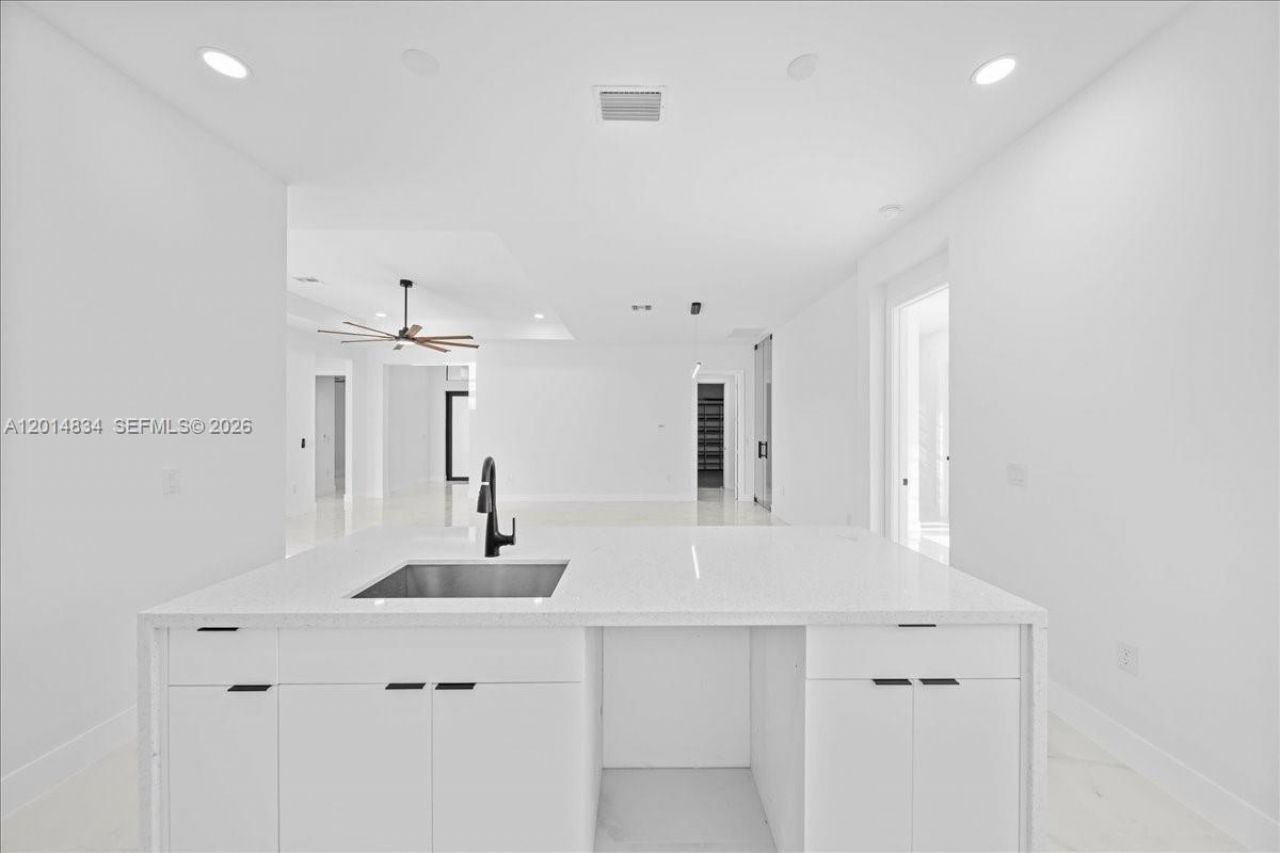626 Beach Ave S, Lehigh Acres, FL 33974 Photo